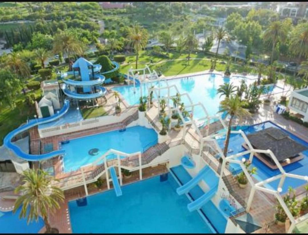 Precioso Apartamento Con Piscinas Y Vistas Al Mar. Бенальмадена Экстерьер фото