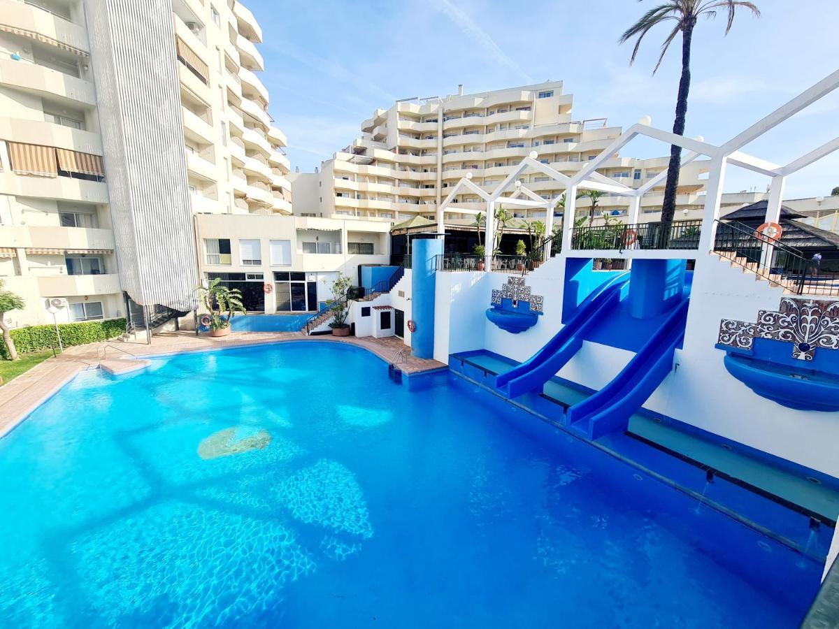 Precioso Apartamento Con Piscinas Y Vistas Al Mar. Бенальмадена Экстерьер фото